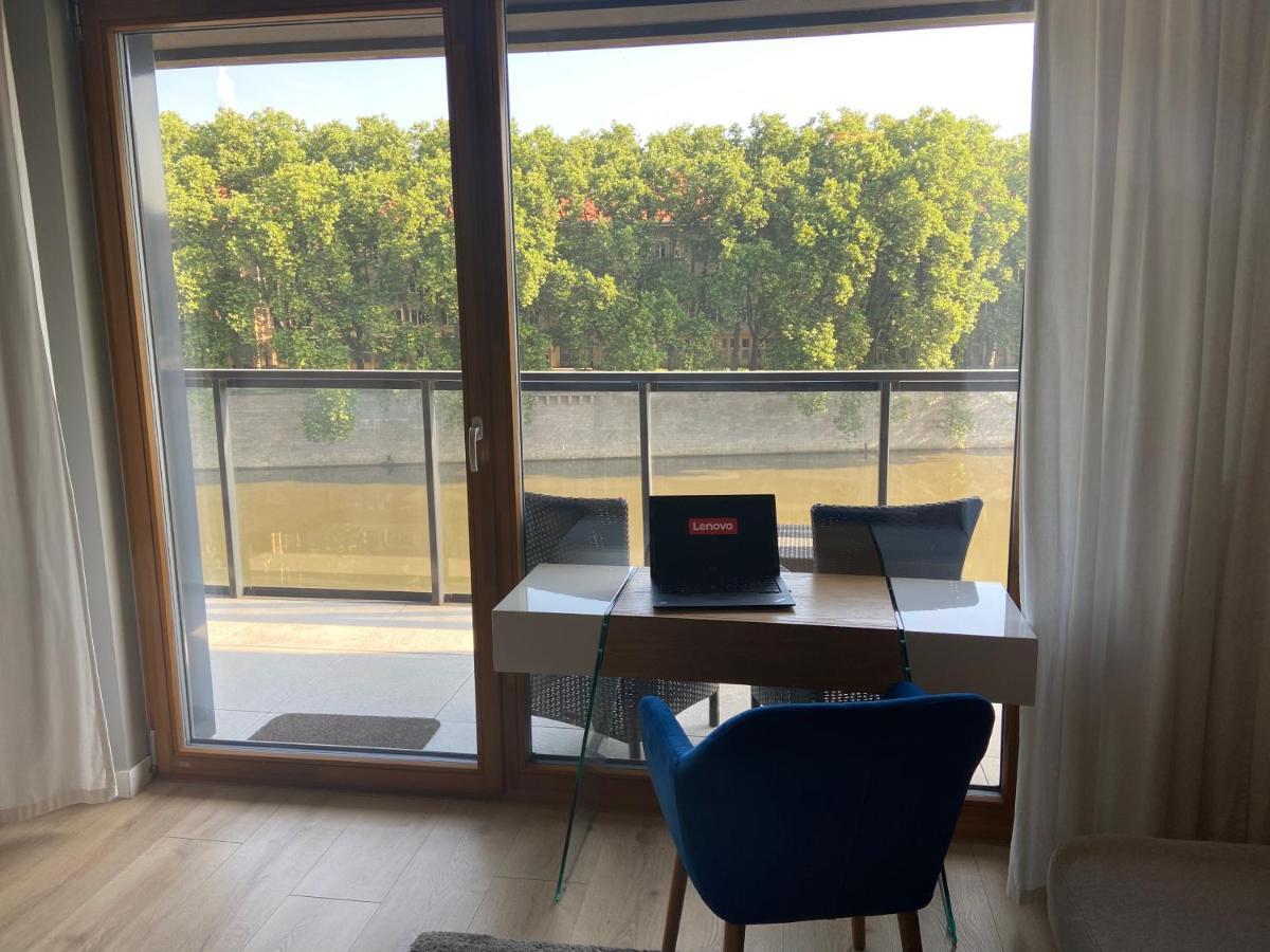 Apartament Studio Z Widokiem Na Odre Bulwary Ksiazece วรอตซวาฟ ภายนอก รูปภาพ